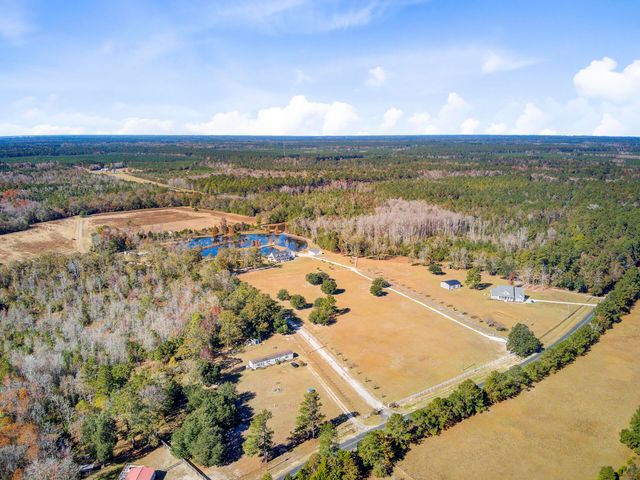 933 Tree Farm Lane, Cross, SC 29436