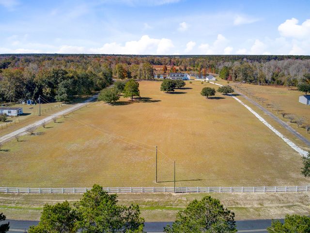 933 Tree Farm Lane, Cross, SC 29436