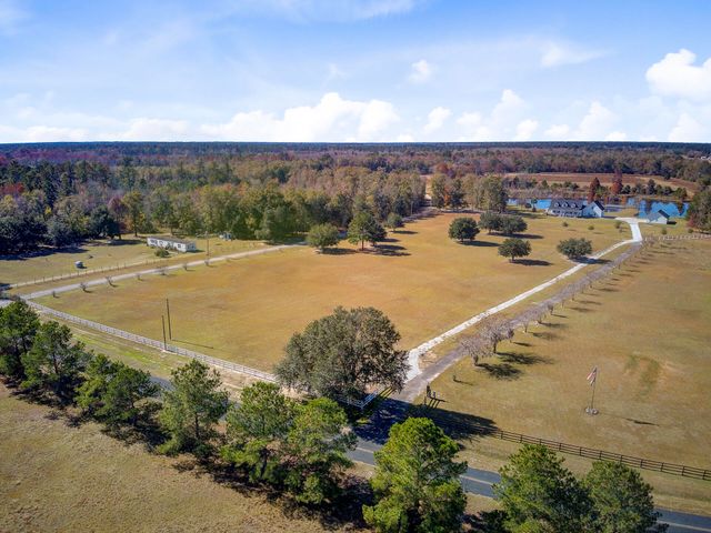 933 Tree Farm Lane, Cross, SC 29436