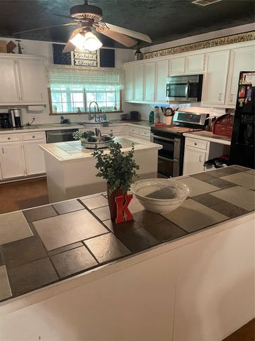 765 Fm 2781, Lovelady, TX 75851