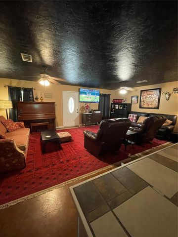 765 Fm 2781, Lovelady, TX 75851