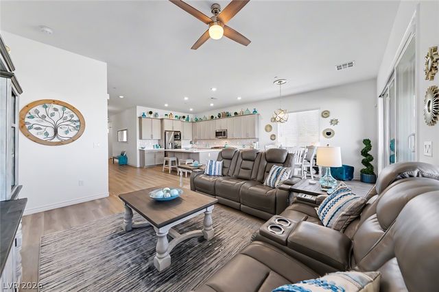 9 Charlotte Ridge Place, Henderson, NV 89011