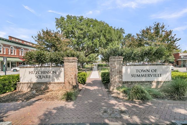 211 E Richardson Avenue, Summerville, SC 29483