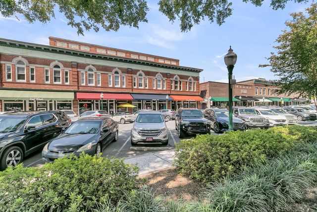 211 E Richardson Avenue, Summerville, SC 29483