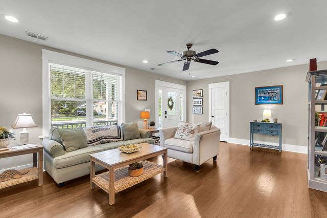 211 E Richardson Avenue, Summerville, SC 29483