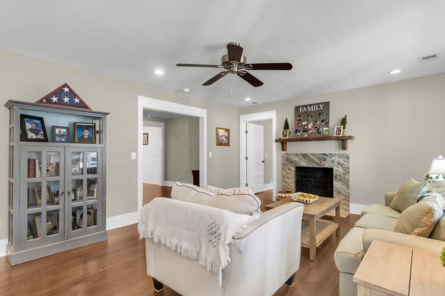 211 E Richardson Avenue, Summerville, SC 29483