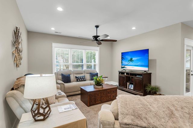 211 E Richardson Avenue, Summerville, SC 29483