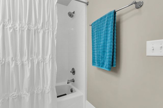 211 E Richardson Avenue, Summerville, SC 29483