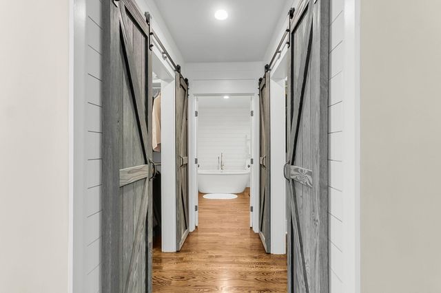 211 E Richardson Avenue, Summerville, SC 29483