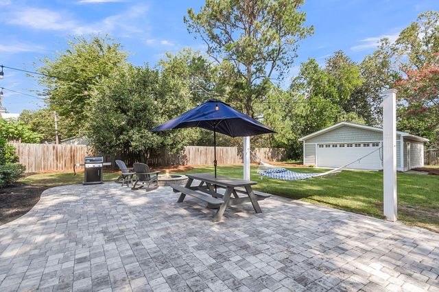 211 E Richardson Avenue, Summerville, SC 29483