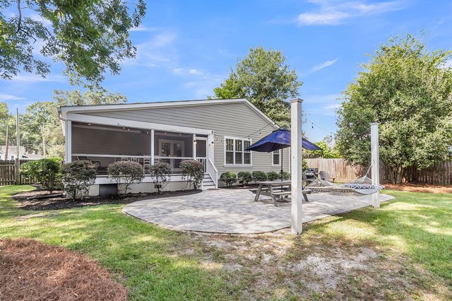 211 E Richardson Avenue, Summerville, SC 29483