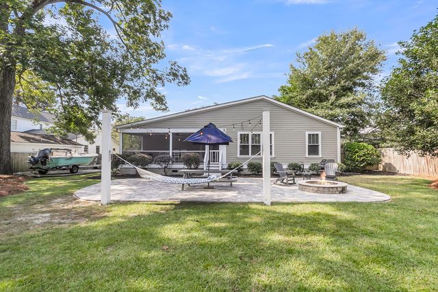 211 E Richardson Avenue, Summerville, SC 29483