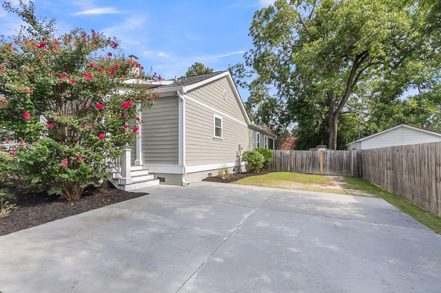 211 E Richardson Avenue, Summerville, SC 29483