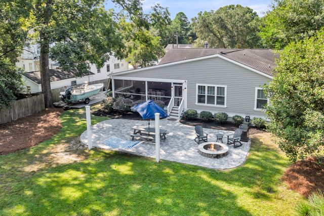 211 E Richardson Avenue, Summerville, SC 29483