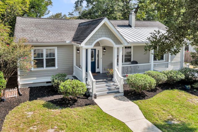211 E Richardson Avenue, Summerville, SC 29483
