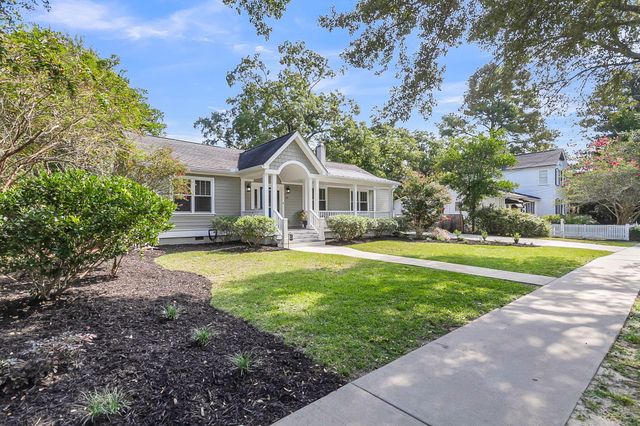 211 E Richardson Avenue, Summerville, SC 29483