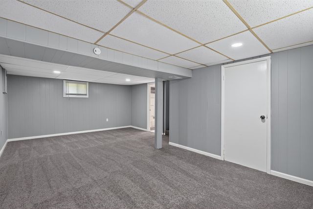 8207 W 127th Avenue, Cedar Lake, IN 46303