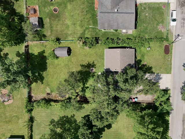 8207 W 127th Avenue, Cedar Lake, IN 46303