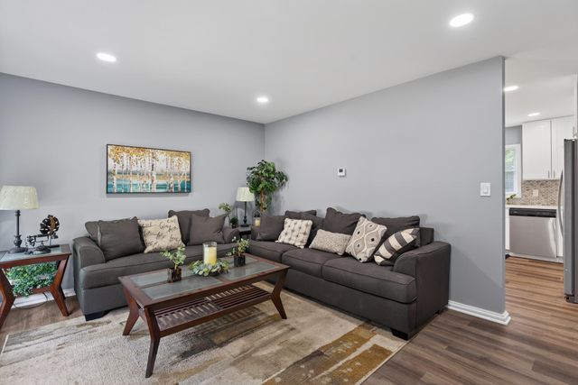 8207 W 127th Avenue, Cedar Lake, IN 46303