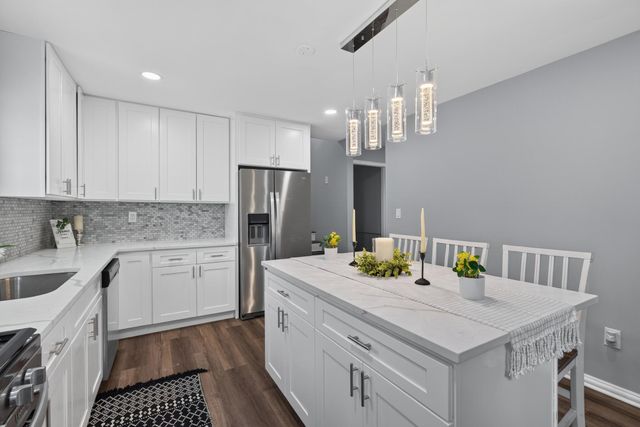 8207 W 127th Avenue, Cedar Lake, IN 46303