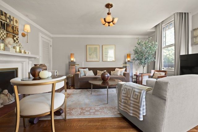 156 Chestnut Ave 6, North Andover, MA 01845