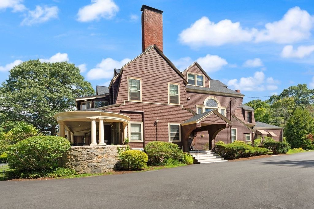 156 Chestnut Ave 6, North Andover, MA 01845
