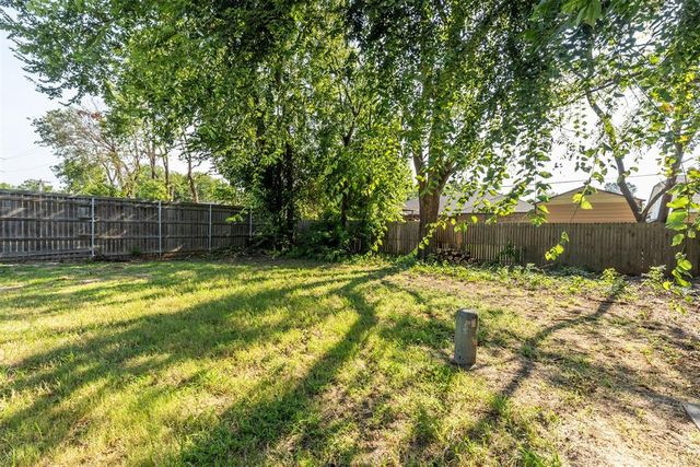 1833 Parkridge Drive, Norman, OK 73071
