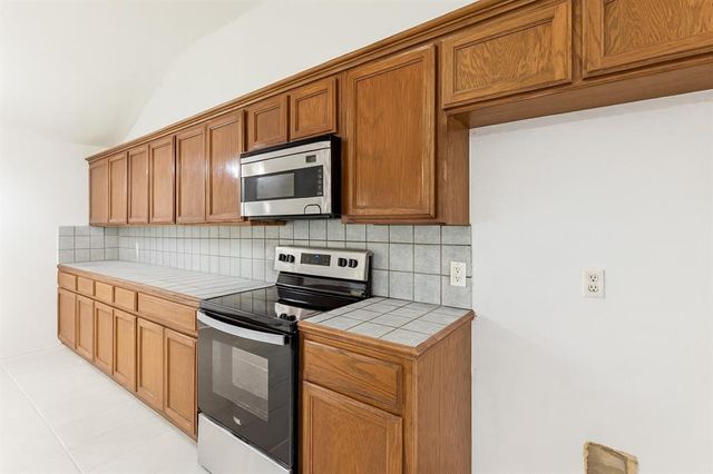 1833 Parkridge Drive, Norman, OK 73071