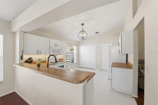 4112 SAVAGE STATION CIRCLE, New Port Richey, FL 34653