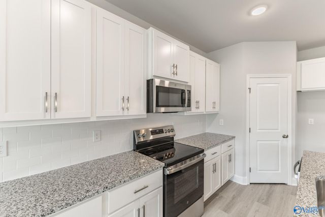 122 Gulf Hills Avenue, Toney, AL 35773