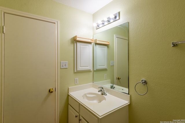 7919 Cerezo, San Antonio, TX 78250