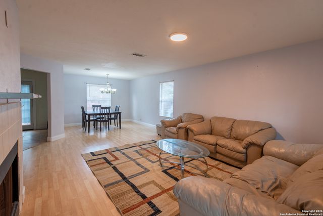 7919 Cerezo, San Antonio, TX 78250