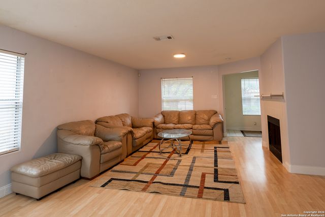 7919 Cerezo, San Antonio, TX 78250