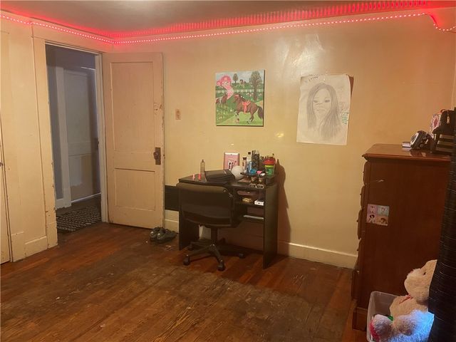 705 E Lutton St, New Castle, PA 16101