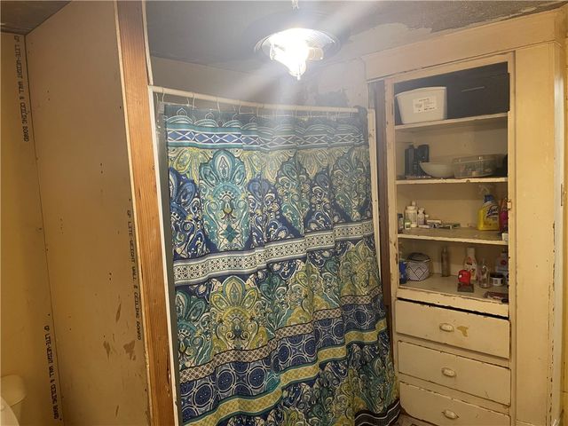 705 E Lutton St, New Castle, PA 16101