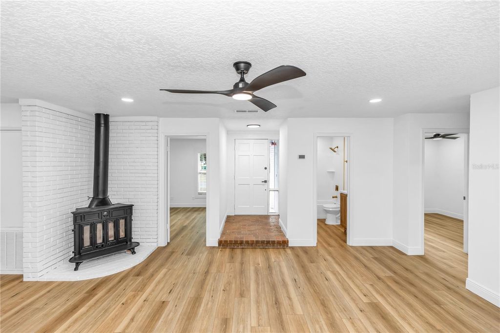 Image 4 of property listing at 6800 ACKERMAN AVENUE, Cocoa, FL 32927