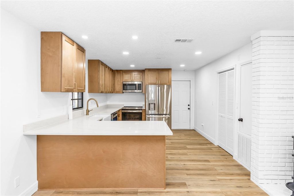 Image 5 of property listing at 6800 ACKERMAN AVENUE, Cocoa, FL 32927