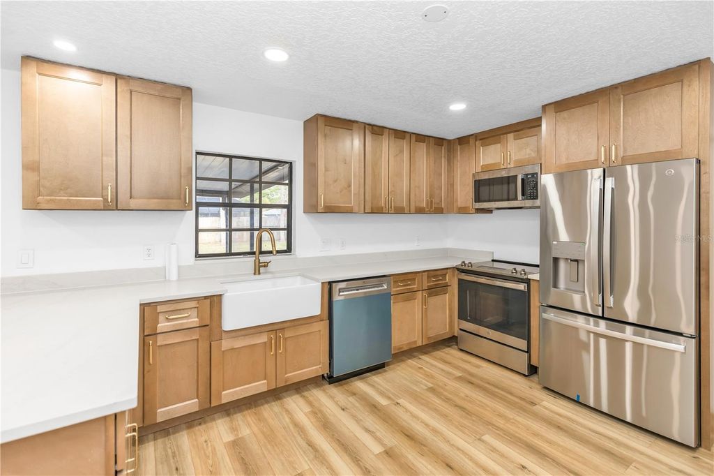 Image 6 of property listing at 6800 ACKERMAN AVENUE, Cocoa, FL 32927