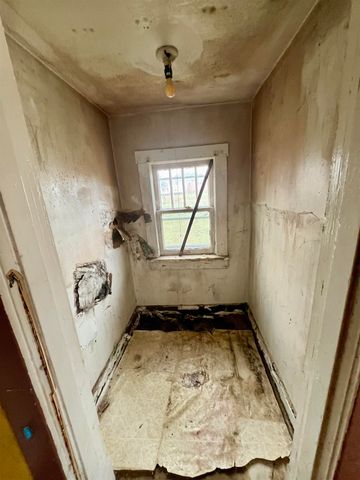 513 N BATH AVE, Waynesboro, VA 22980