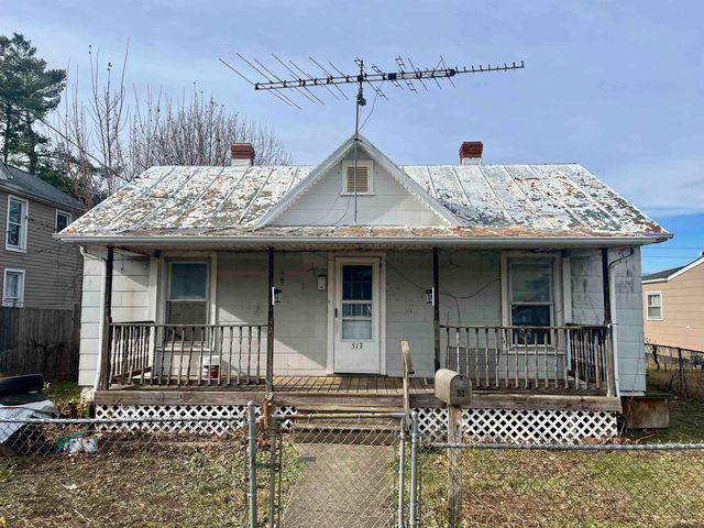 513 N BATH AVE, Waynesboro, VA 22980