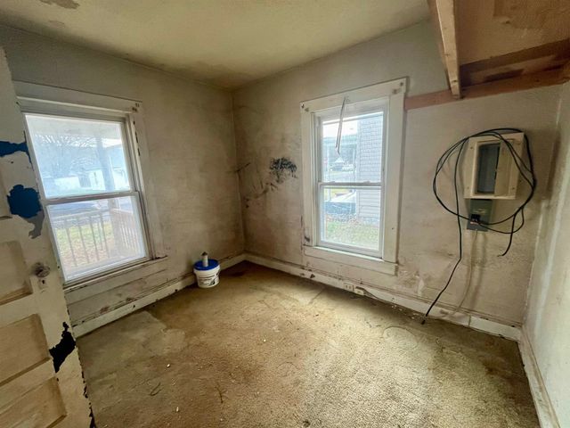 513 N BATH AVE, Waynesboro, VA 22980