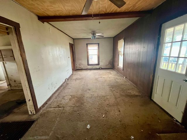 513 N BATH AVE, Waynesboro, VA 22980