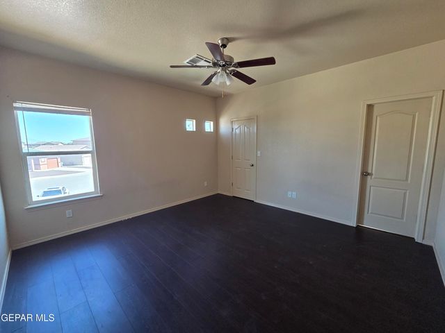 10400 SILVERCLOUD Drive, El Paso, TX 79924