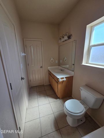 10400 SILVERCLOUD Drive, El Paso, TX 79924