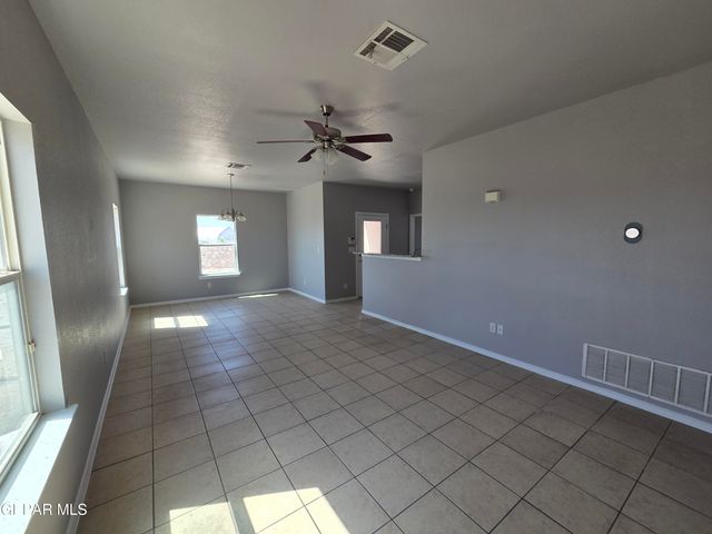 10400 SILVERCLOUD Drive, El Paso, TX 79924