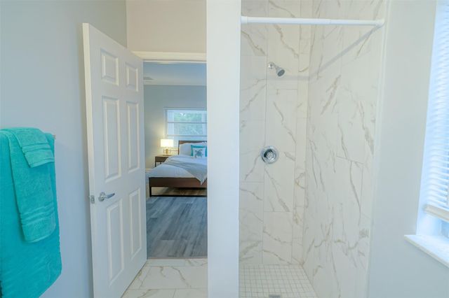 1102 Sunset Rd, West Palm Beach, FL 33401
