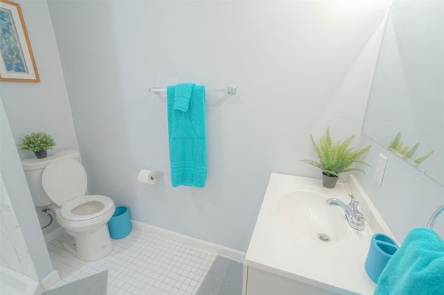 1102 Sunset Rd, West Palm Beach, FL 33401