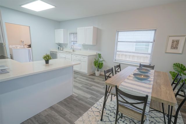 1102 Sunset Rd, West Palm Beach, FL 33401