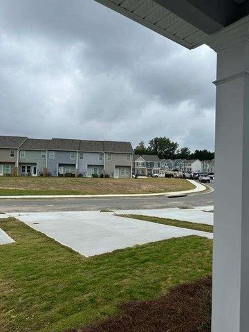 6085 Mallory Park 32, South Fulton, GA 30291