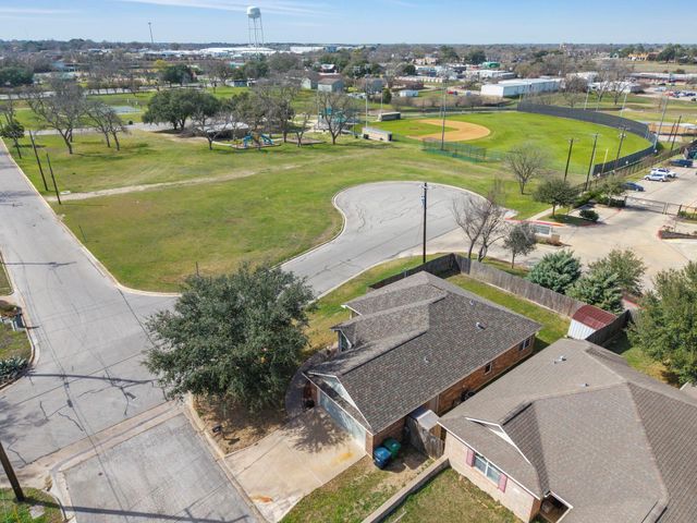 501 Riggs Street, Brenham, TX 77833